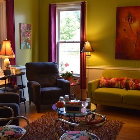 The Muse Gallery Guesthouse Milwaukee Bagian luar foto