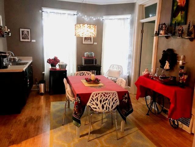 The Muse Gallery Guesthouse Milwaukee Bagian luar foto