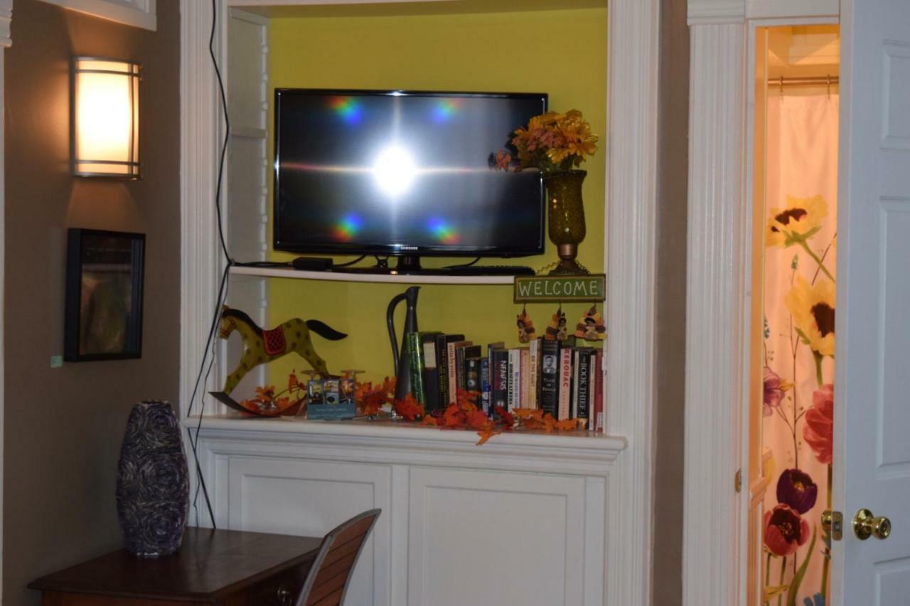 The Muse Gallery Guesthouse Milwaukee Bagian luar foto